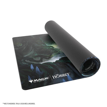 Gamegenic Shiny Playmat Magic The Gathering – Lo Hobbit Mirkwood | Superficie Lucida | 61x35 cm